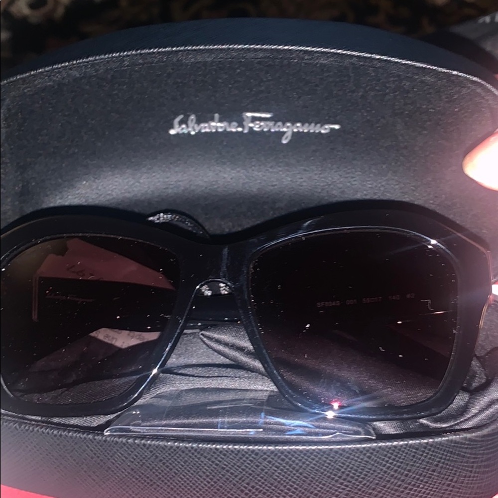 NWTC Salvatore Ferragamo square 55mm sunglasses style SF894SL made in Italy - Picture 2 of 10